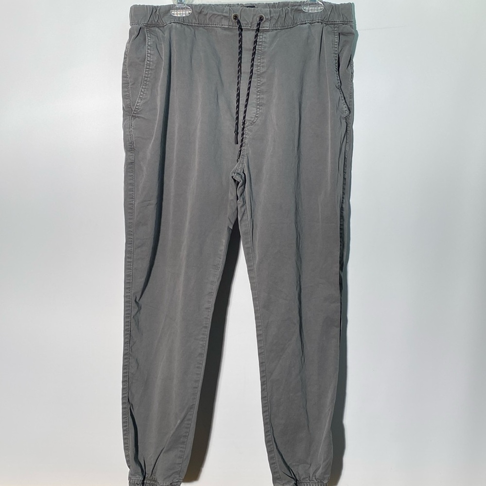 American Eagle - Extreme flex joggers. Size L